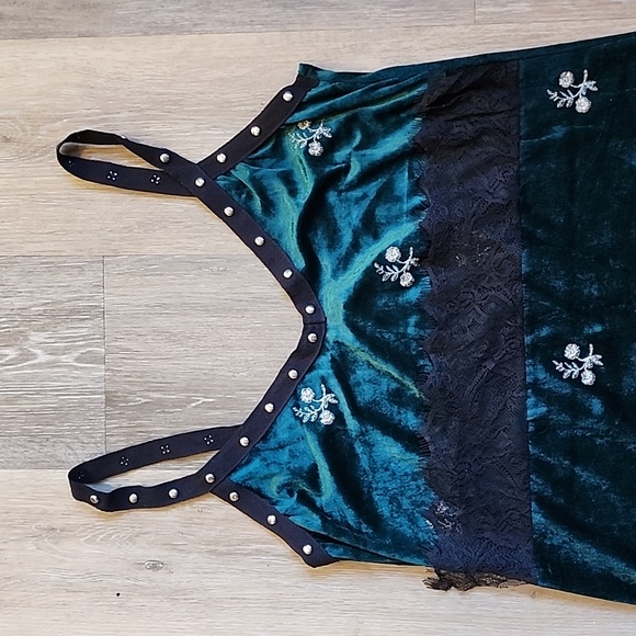 ZARA VELVET AUTUMN/WINTER DRESS - Picture 2 of 12